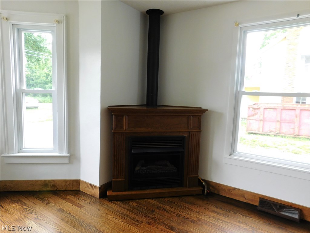 Burbank Village Inc - Residential