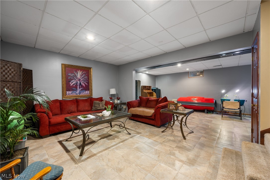 Schoenbrunn Tr - Residential