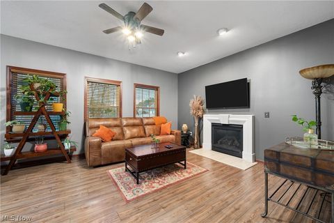 Tiny photo for 268 Schoenbrunn Drive NE, New Philadelphia, OH 44663 (MLS # 5187631)