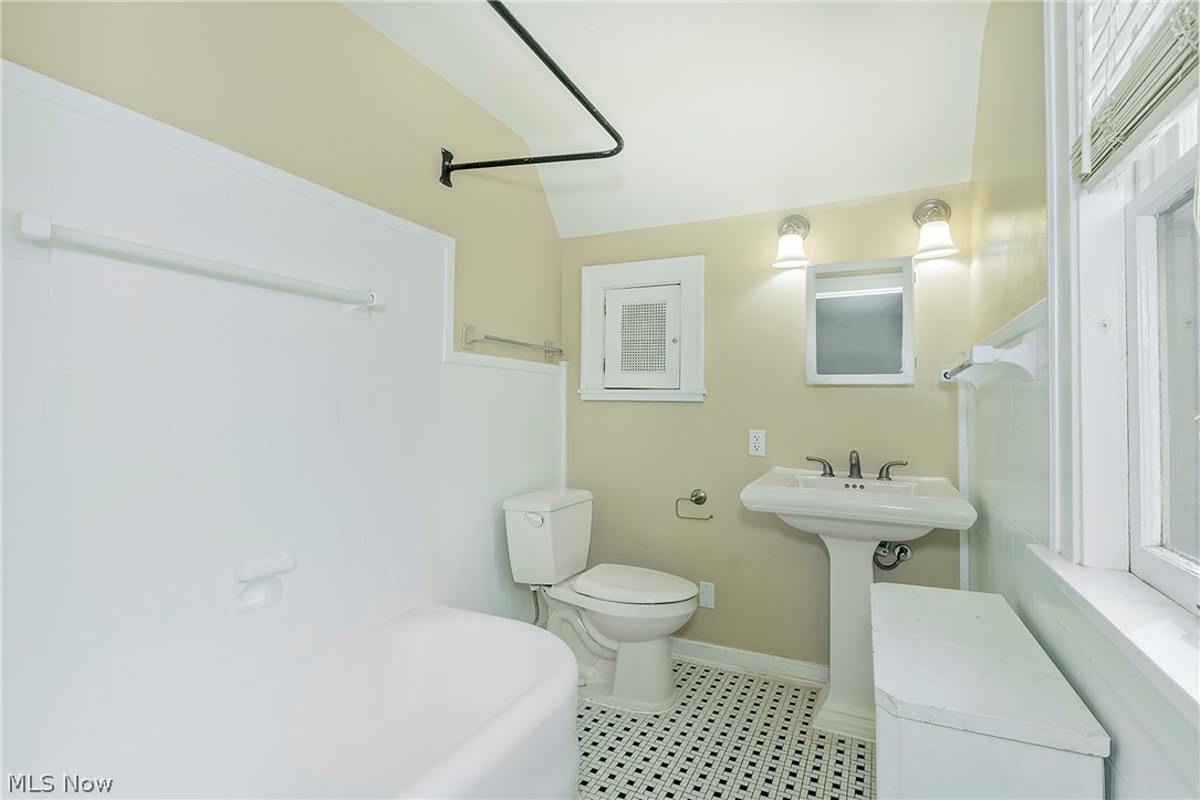 Crestwood - Residential