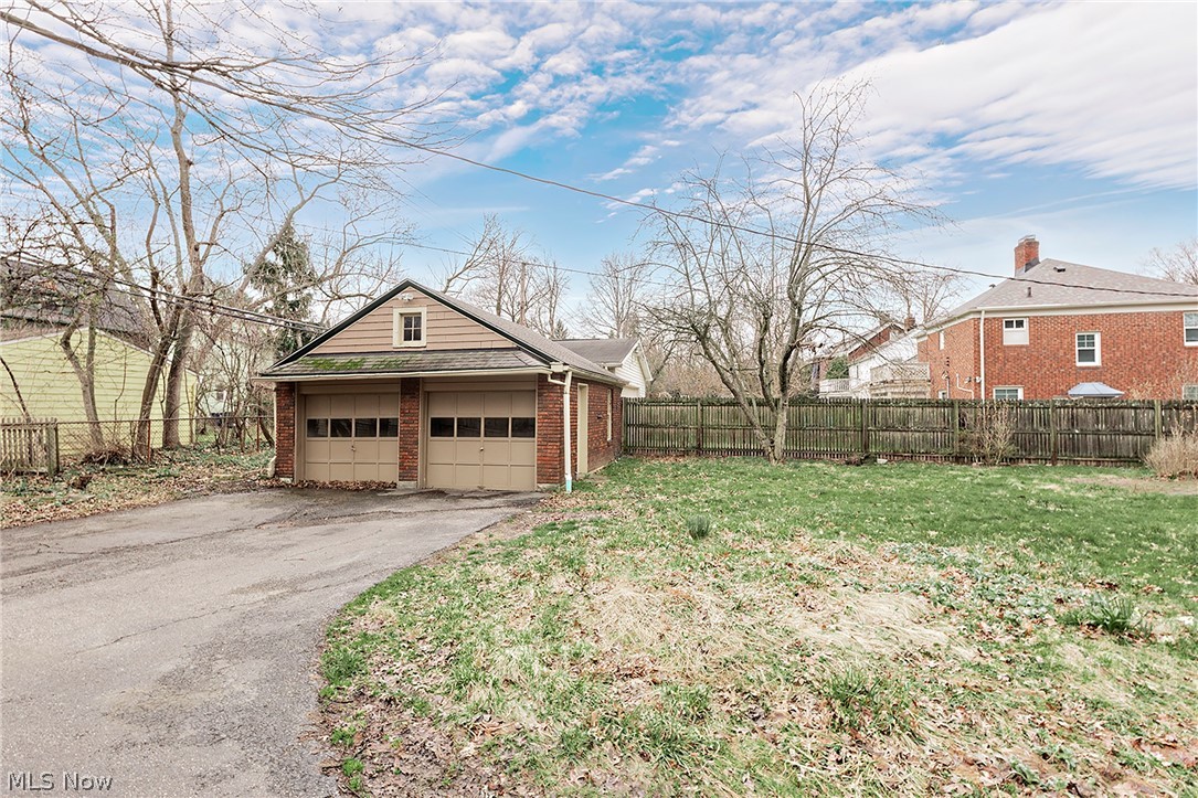 Crestwood - Residential