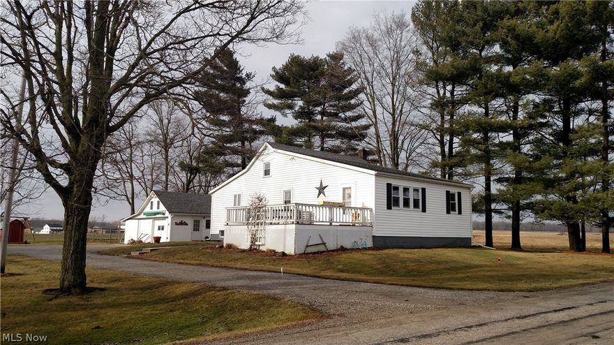 Nice well maintained home in the country. minutes to I-71. Many updates have been done. great building for chickens or goats. Nice storage barn fo lawn mower or motorcycles or other toys.