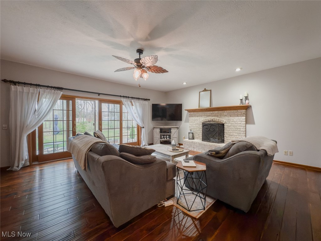 2001 Fairway Drive, Uniontown, Ohio image 4