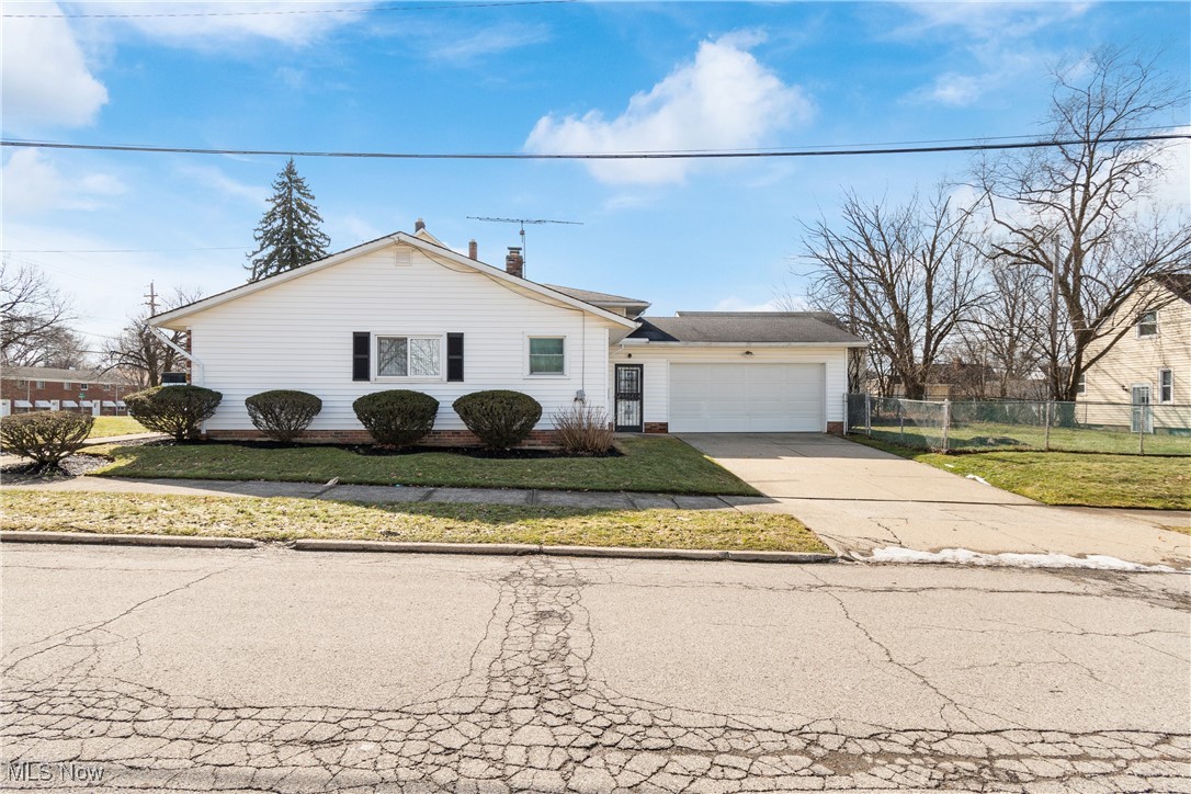 447 Center Road, Bedford, Ohio image 29
