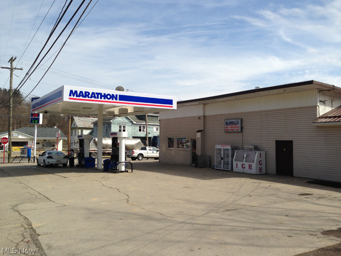 Absolute auction, all sells to the highest bidder on location: TUESDAY - MAY 13, 2014 – 1:00 PMTUESDAY - MAY 13, 2014 – 1:00 PM Turn Key Business Opportunity
Beadnell's Corner Stop LLC
Operating Gas Station and Convenience Store
Excellent Location - Corner of Two State Routes
TERMS ON REAL ESTATE: 10% down auction day, balance due at closing. Buyer's premium of 10% to be added to the final bid to establish the purchase price. Any desired inspections must be made prior to bidding. All information contained herein was derived from sources believed to be correct.
