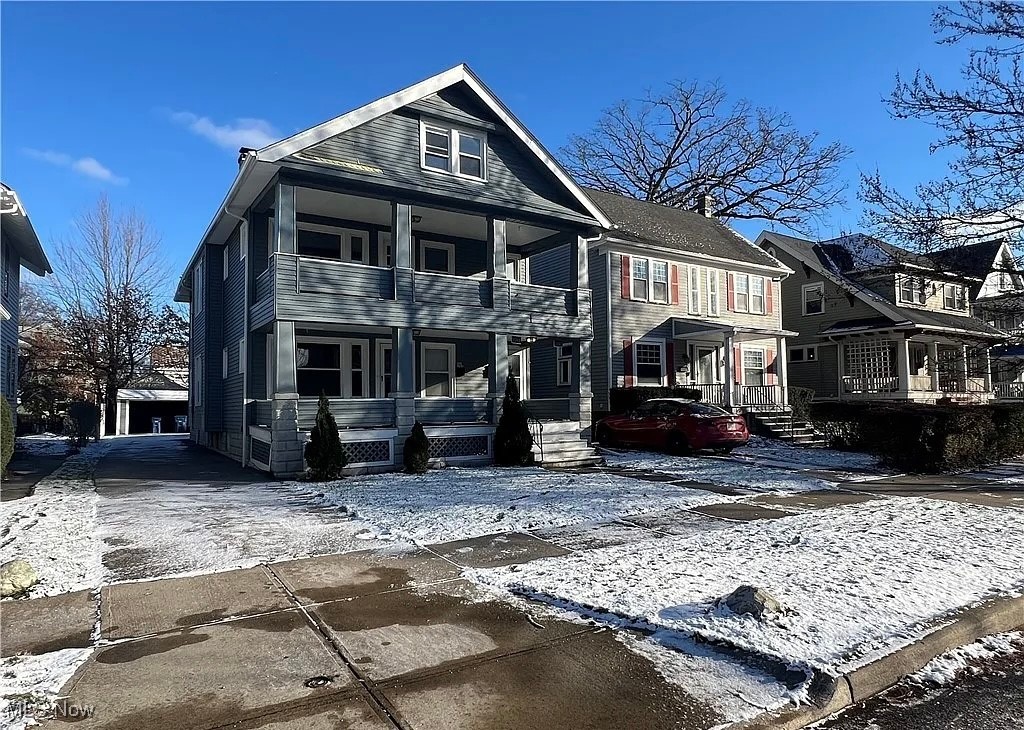 Lakewood, Ohio 44107, United States, 4 Bedrooms Bedrooms, ,1 BathroomBathrooms,Residential,Pending,8383