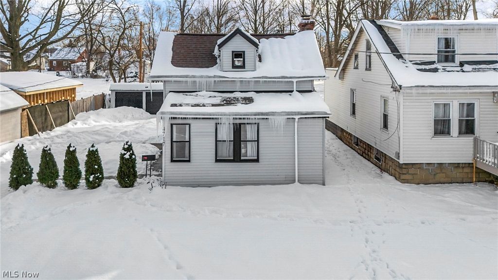 Photo of 4717 Snow Road, Parma, OH 44134 (MLS # 5185384)