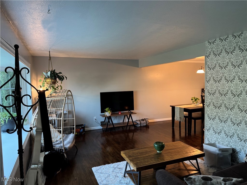 9472 Lawnfield Drive, Twinsburg, Ohio image 3