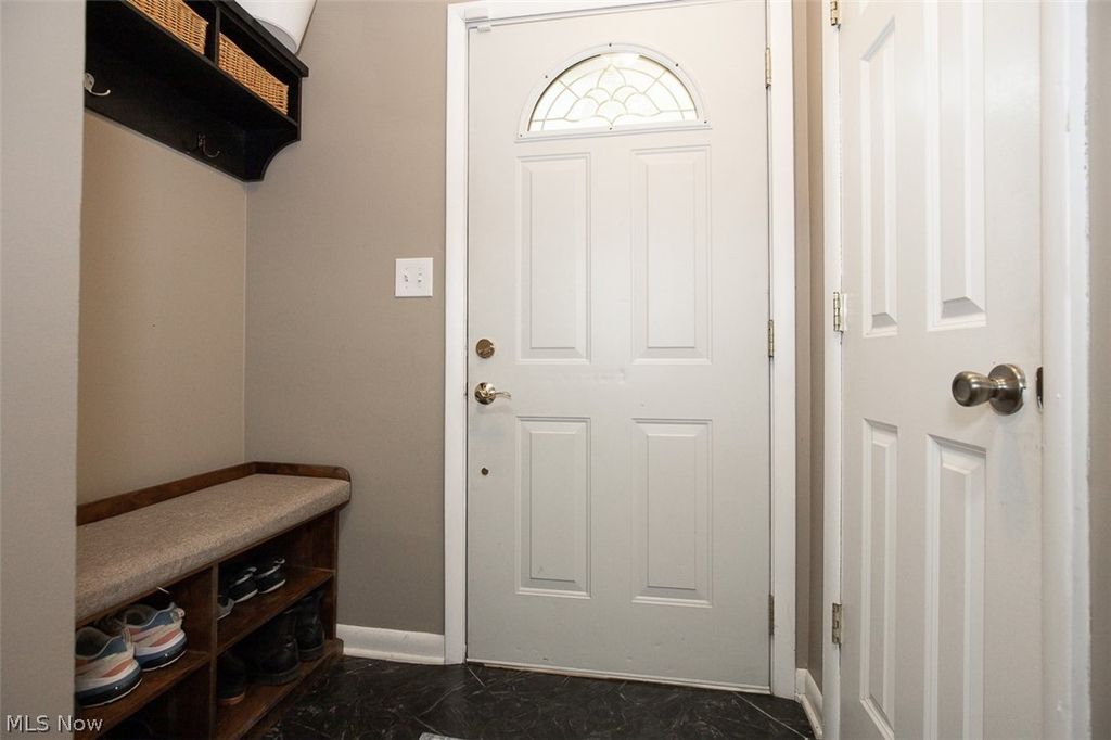 Photo of 1724 Wiltshire Road, Akron, OH 44313 (MLS # 5218484)