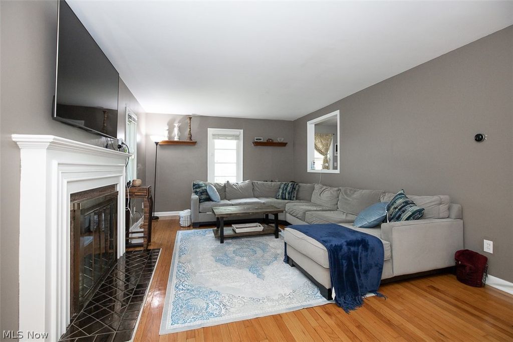 Photo of 1724 Wiltshire Road, Akron, OH 44313 (MLS # 5218484)
