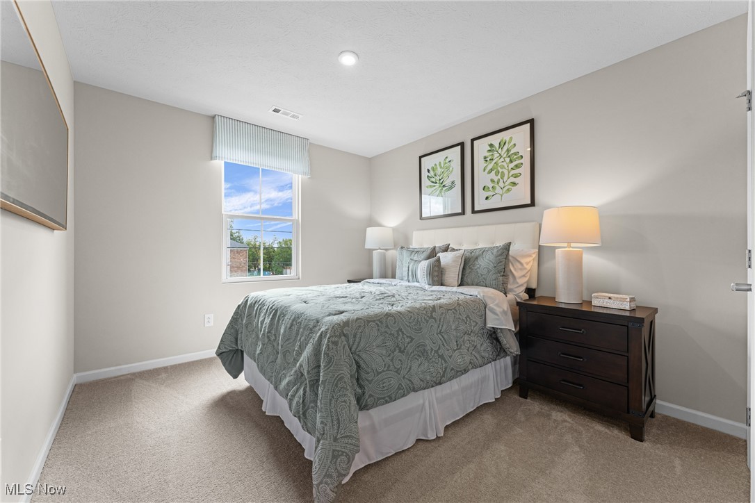 Whisper Crk - Residential