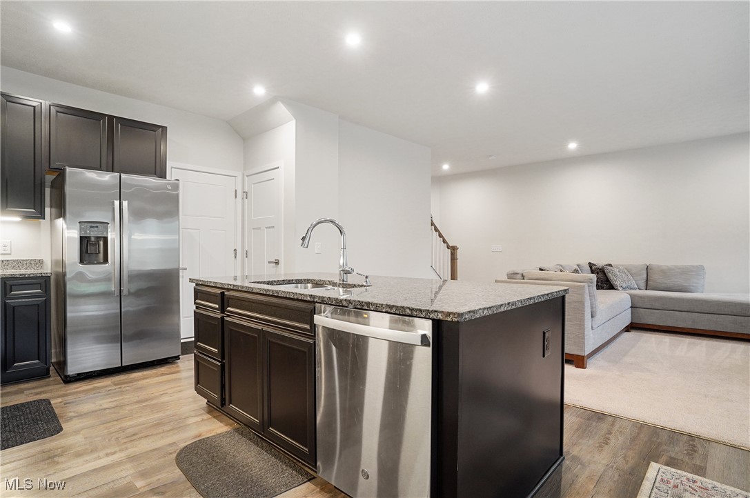Towns/Cedar Crest - Residential