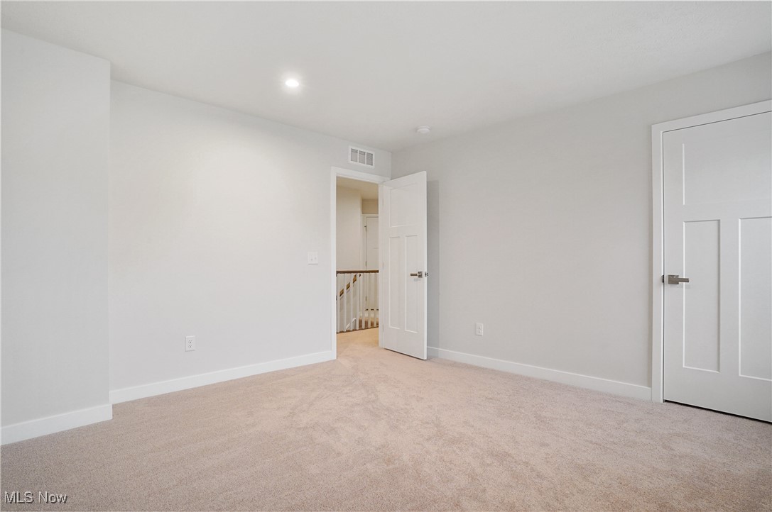 Towns/Cedar Crest - Residential