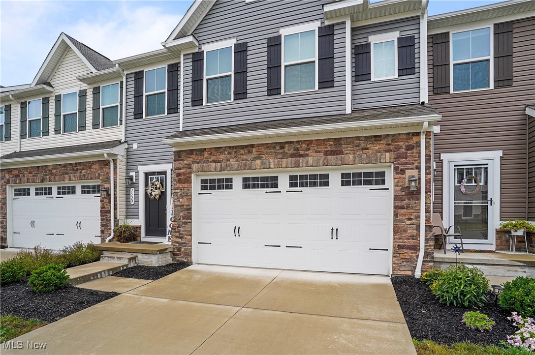 Towns/Cedar Crest - Residential