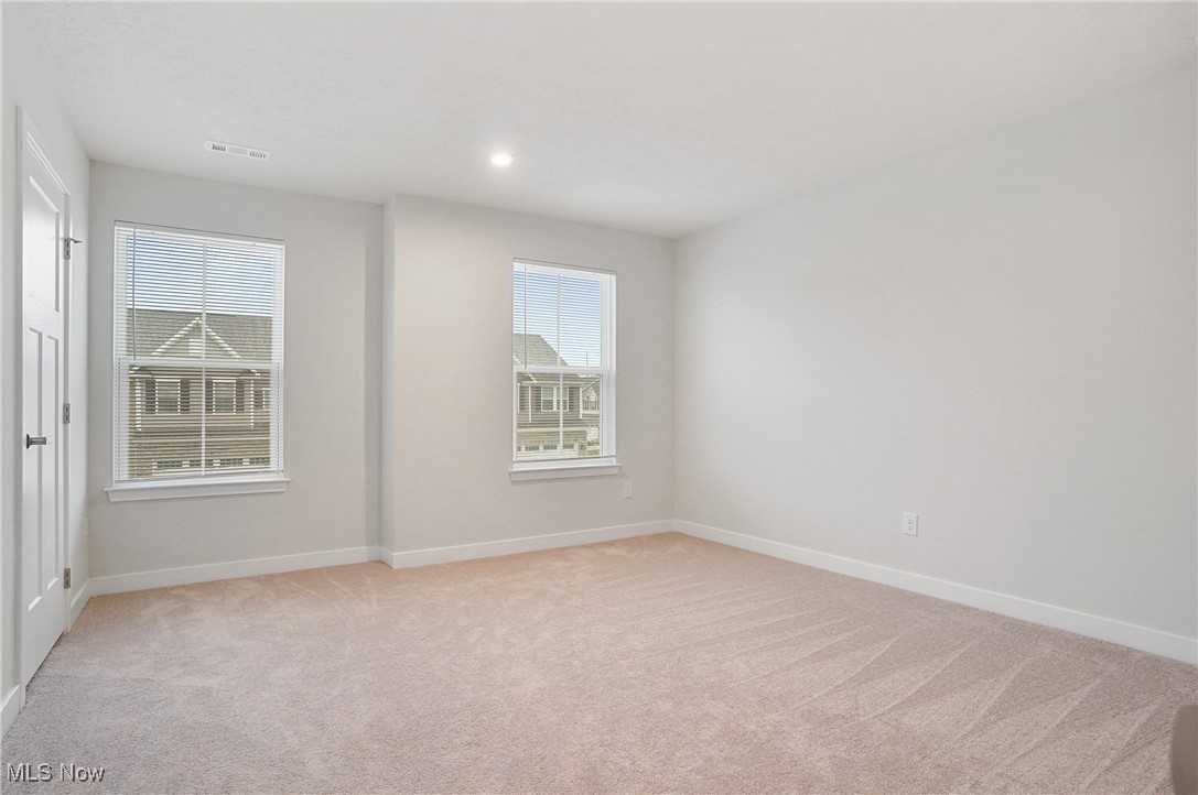 Towns/Cedar Crest - Residential