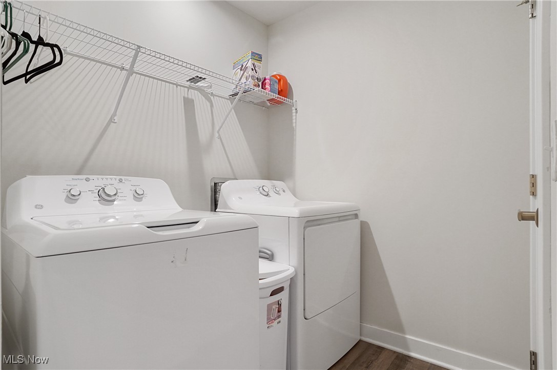 Towns/Cedar Crest - Residential