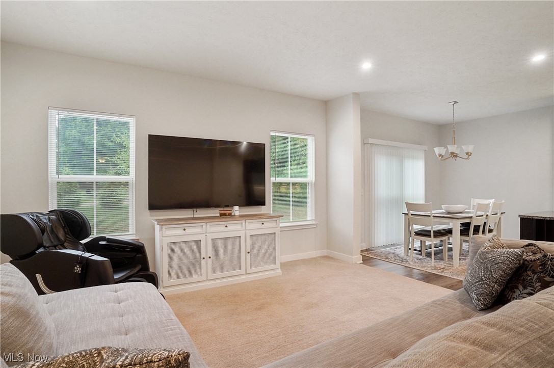 Towns/Cedar Crest - Residential