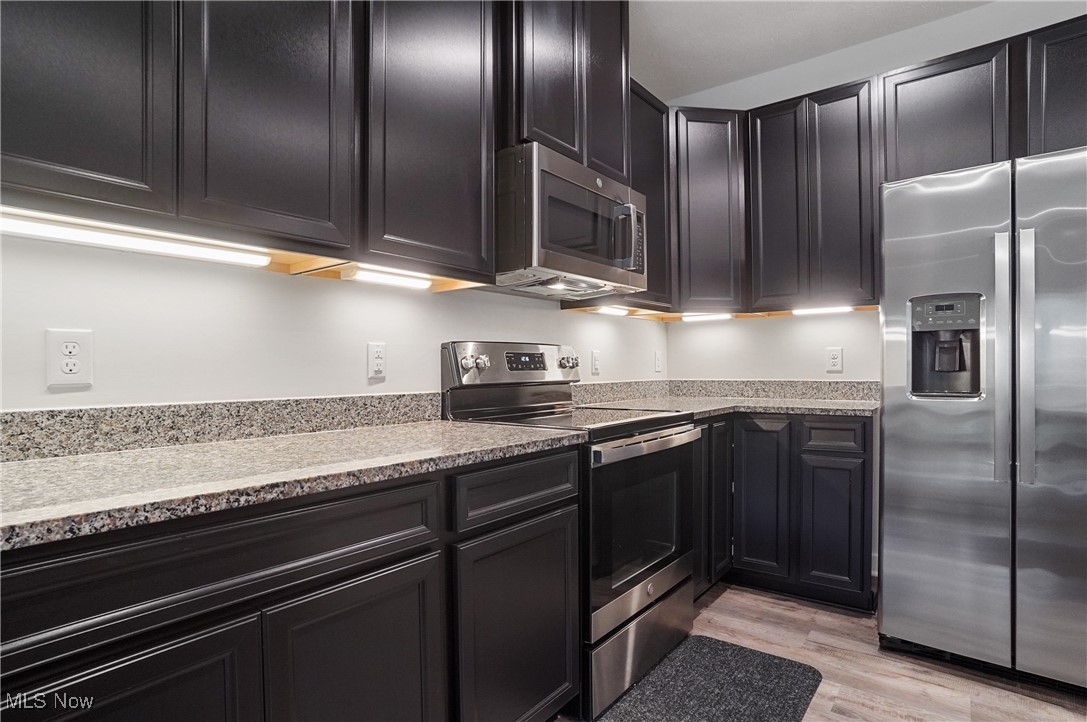 Towns/Cedar Crest - Residential