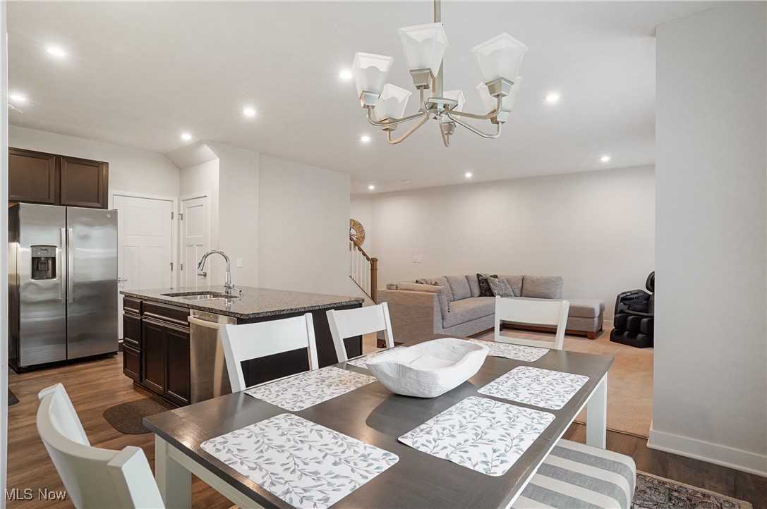 Towns/Cedar Crest - Residential