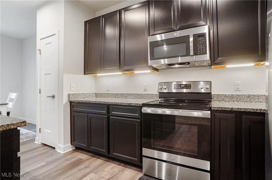 Towns/Cedar Crest - Residential