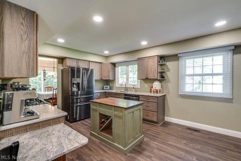 Tiny photo for 339 S Park Drive, Aurora, OH 44202 (MLS # 5216821)