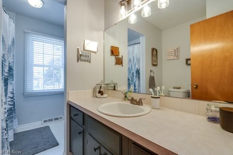 Tiny photo for 339 S Park Drive, Aurora, OH 44202 (MLS # 5216821)