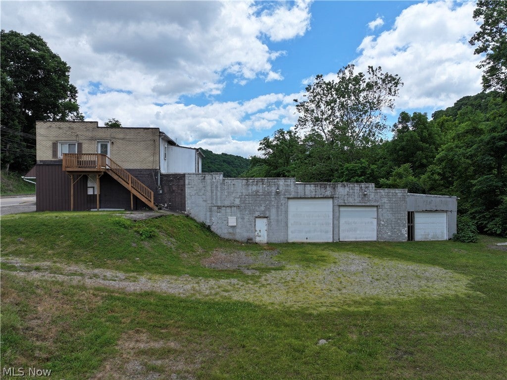 694 Cove Road