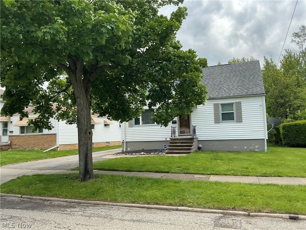 Photo of 168 Henry Street, Bedford, OH 44146 (MLS # 5210271)