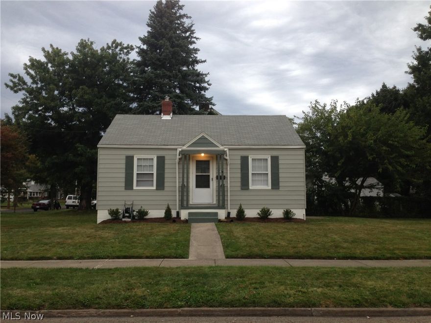 GREAT Goodyear Heights home on a large corner lot. Beautiful hardwood floors throughout. Carpeted area in basement perfect for crafts or additional living space. Within walking distance to parks and schools.