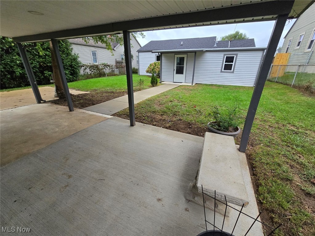 R R De Bussey Adn - Residential