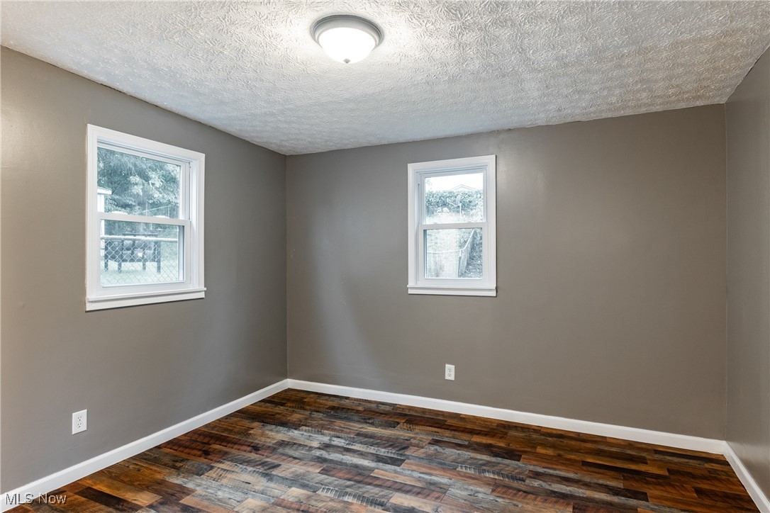 R R De Bussey Adn - Residential