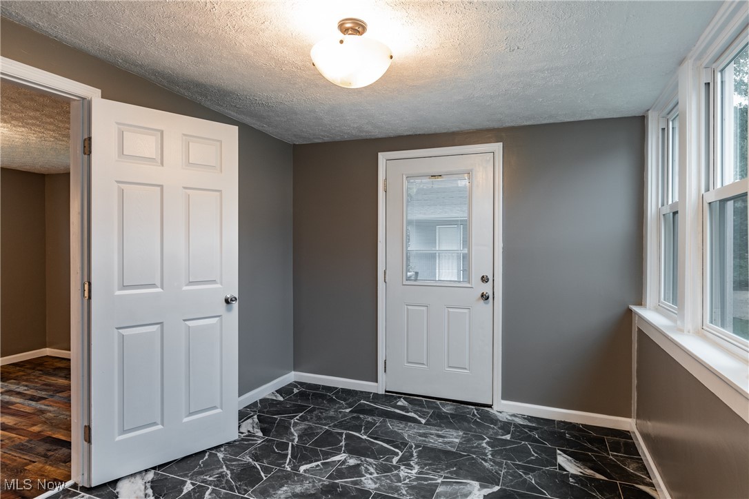 R R De Bussey Adn - Residential