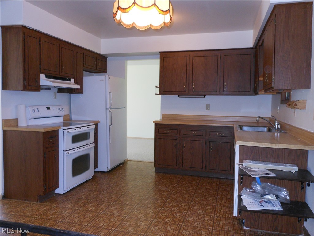 Inwood Dev Corp - Residential Lease