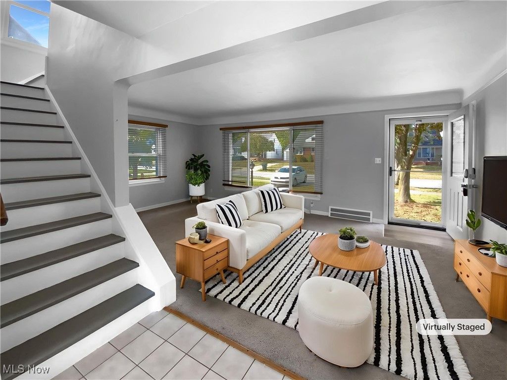 Photo of 1297 E Miner Road, Mayfield Heights, OH 44124 (MLS # 5166068)