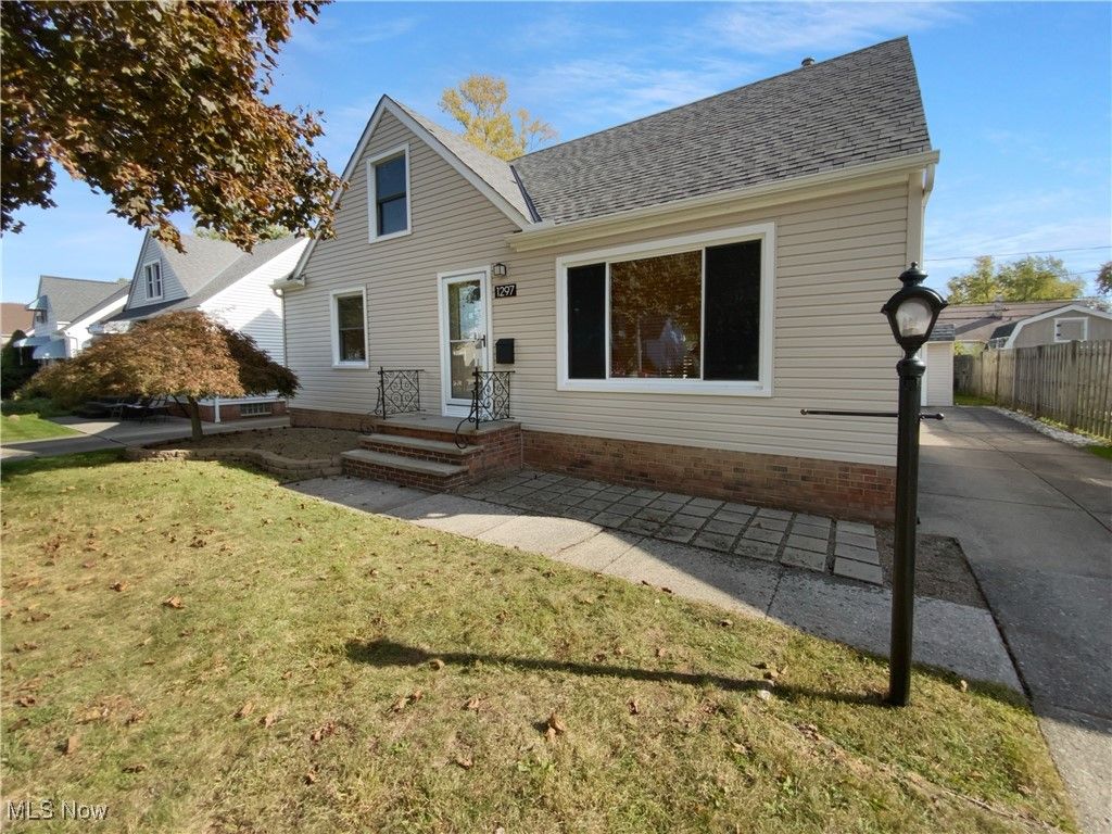 Photo of 1297 E Miner Road, Mayfield Heights, OH 44124 (MLS # 5166068)