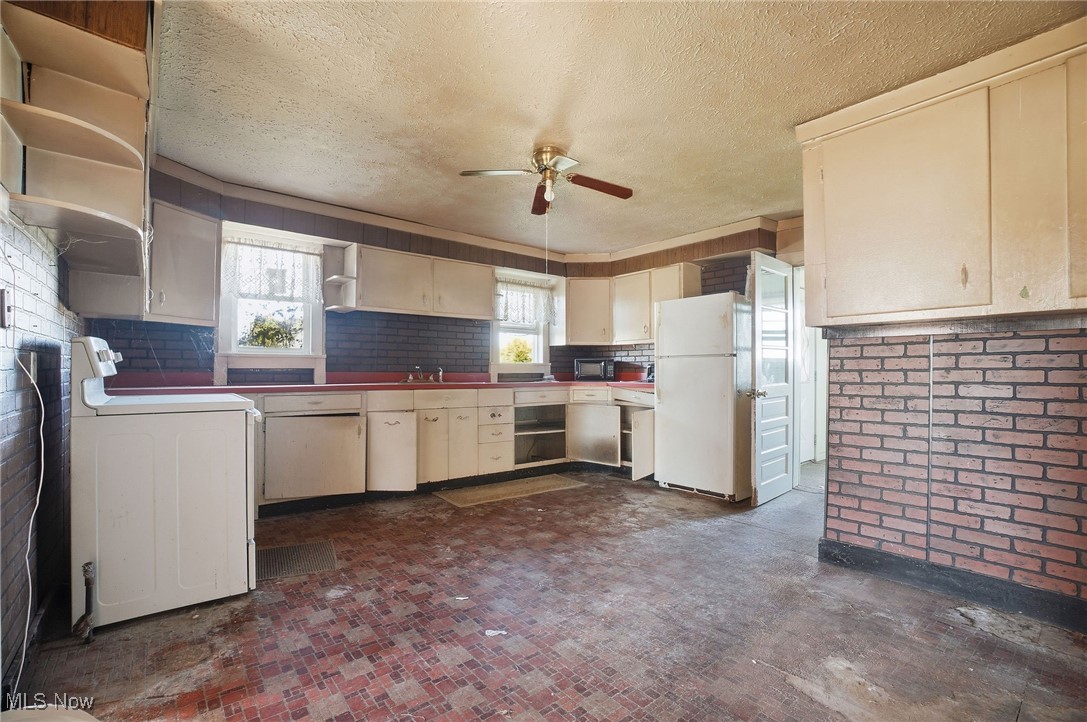 Connecticut Western Reserve - Residential