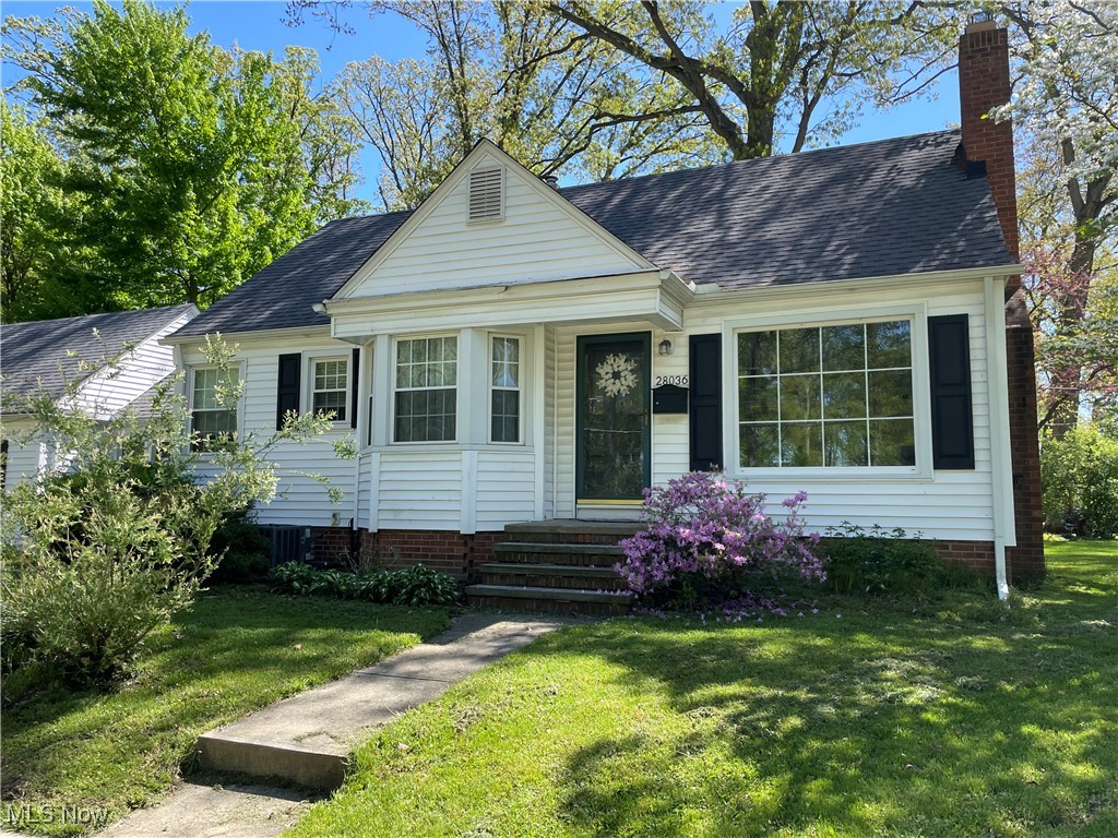 28036 W Oakland Road, Bay Village, Ohio image 1