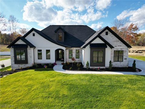 542 Lakewood Drive E Canal Fulton OH 44614