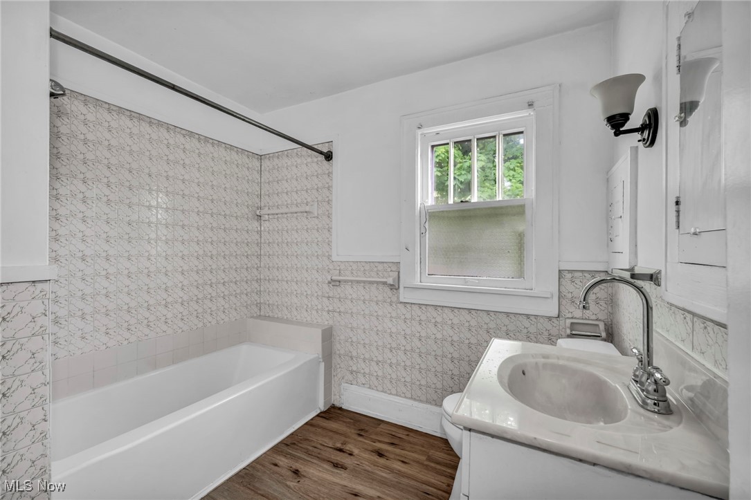955 Dresden Road, Cleveland Heights, Ohio image 22