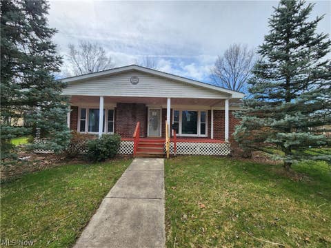 Homes For Sale - 429 Comstock Street<br/> Trumbull County, Warren, OH 44483