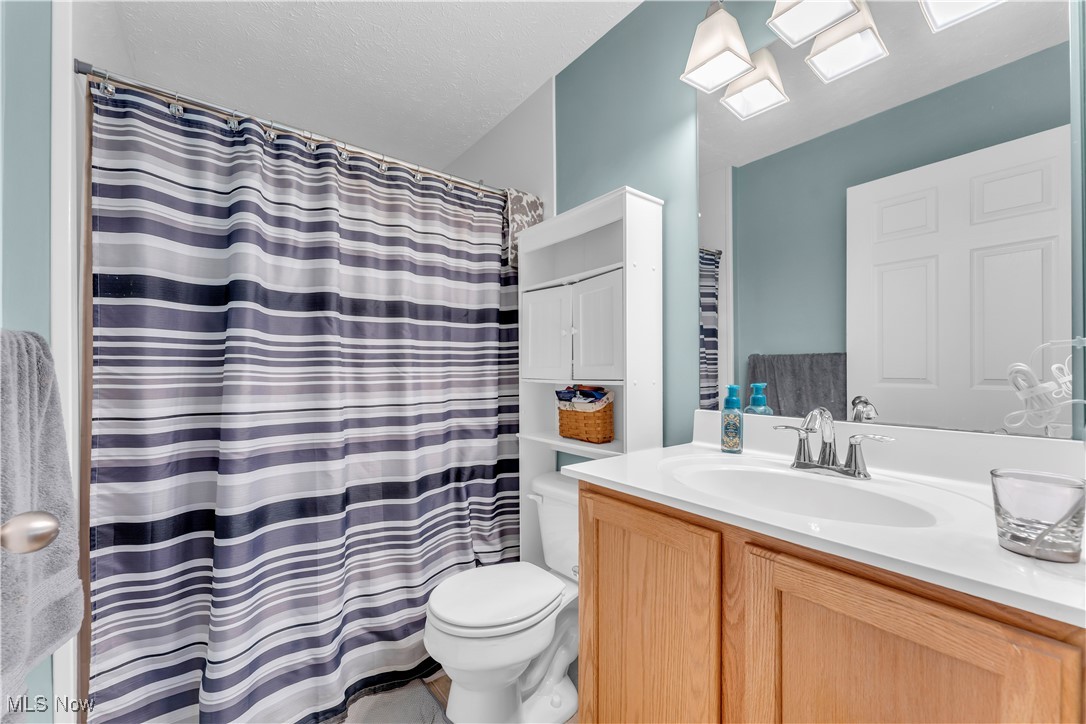 1220 Wellingshire Circle, Cuyahoga Falls, Ohio image 28