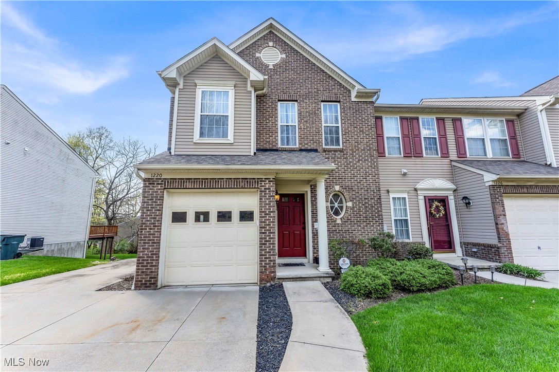 1220 Wellingshire Circle, Cuyahoga Falls, Ohio image 1