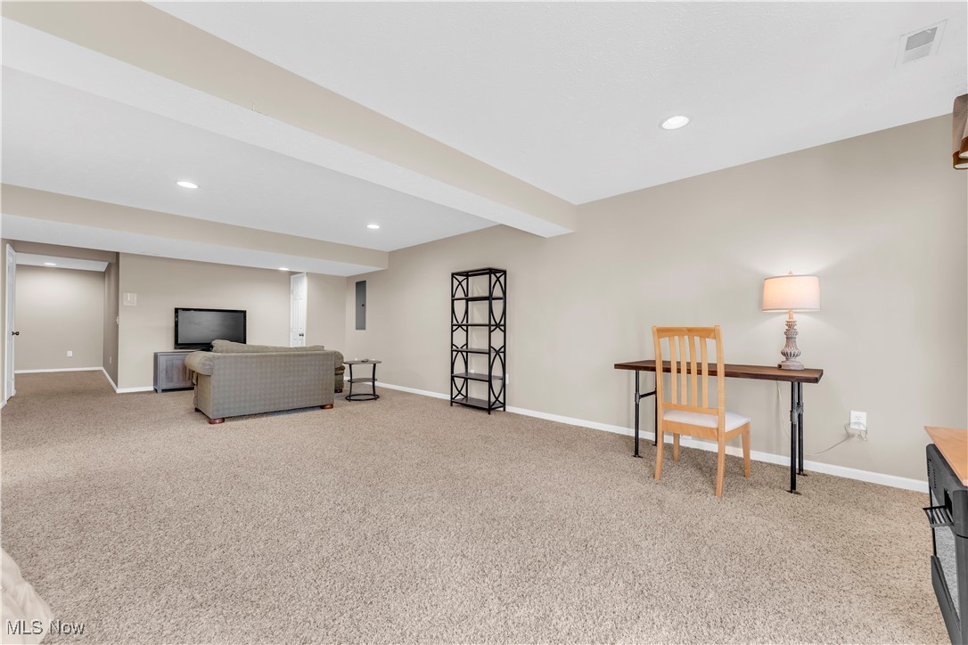 1220 Wellingshire Circle, Cuyahoga Falls, Ohio image 22