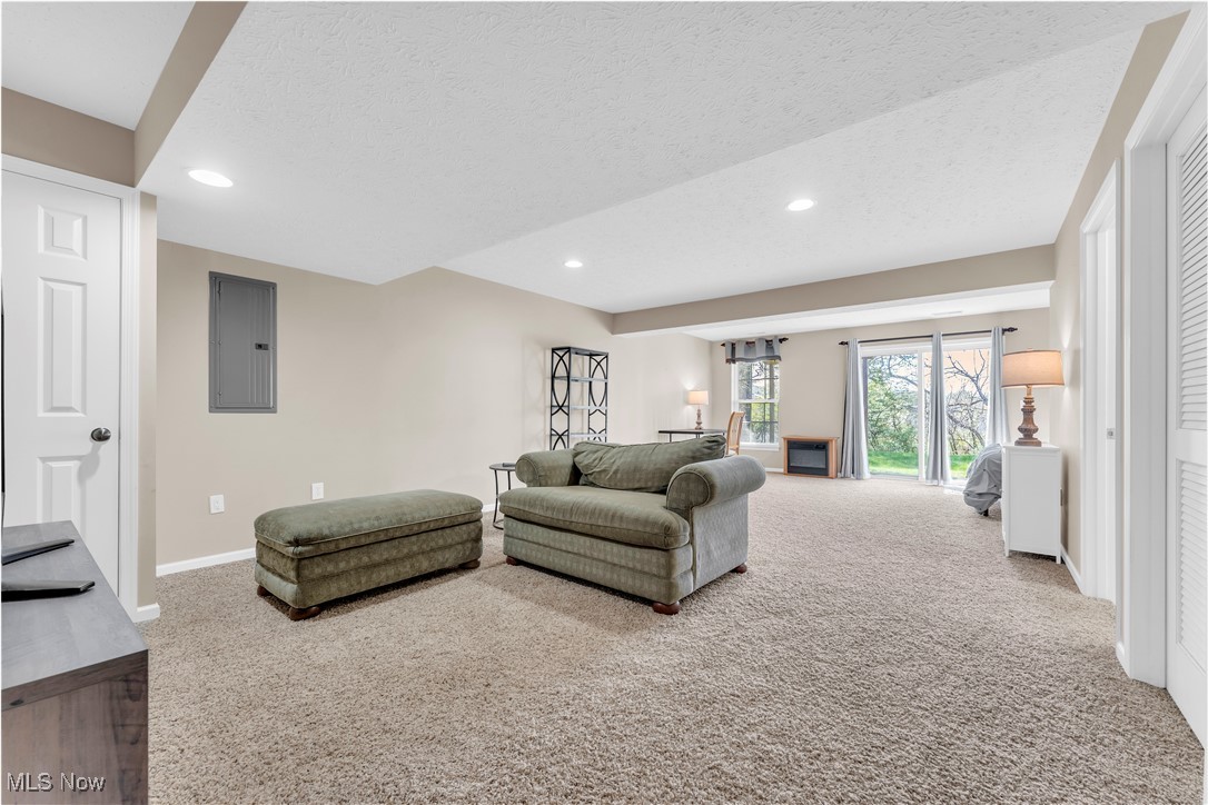 1220 Wellingshire Circle, Cuyahoga Falls, Ohio image 23