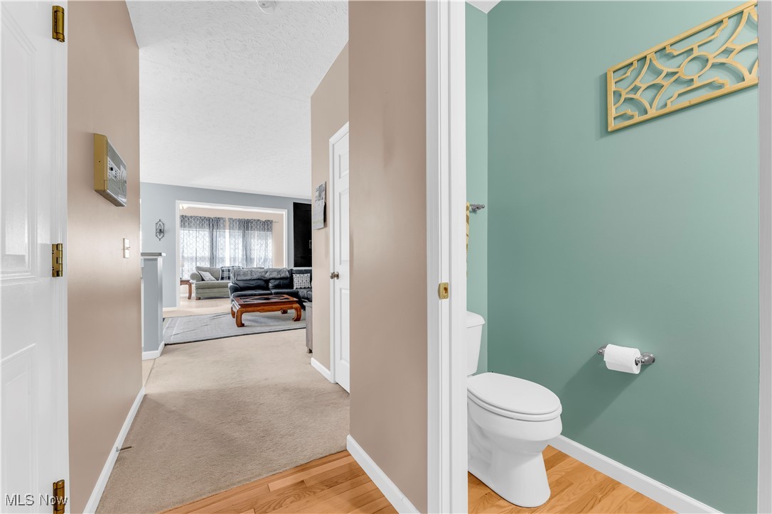 1220 Wellingshire Circle, Cuyahoga Falls, Ohio image 16