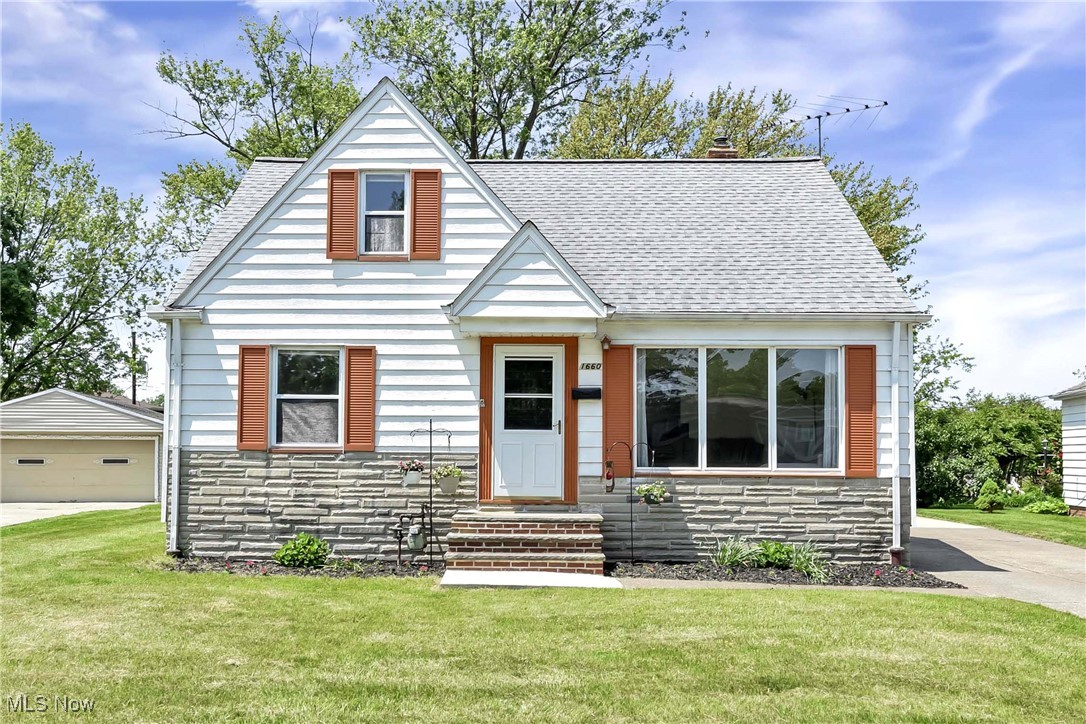 1660 Ridgeview Drive, Wickliffe, Ohio image 1
