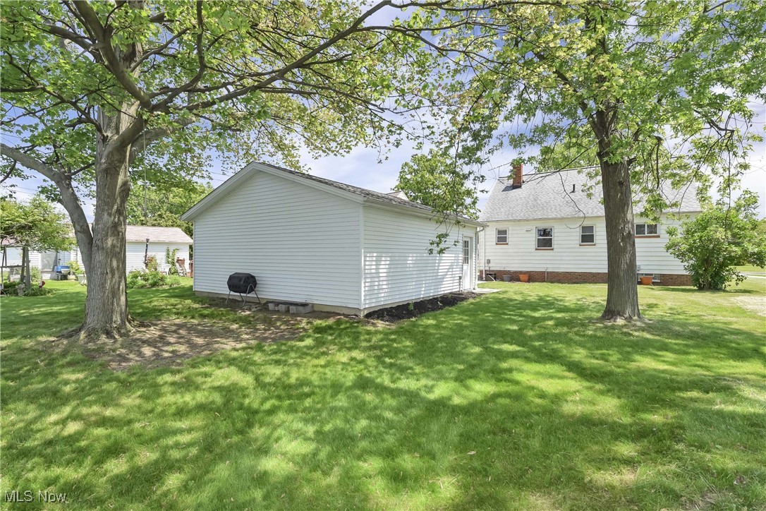 1660 Ridgeview Drive, Wickliffe, Ohio image 39