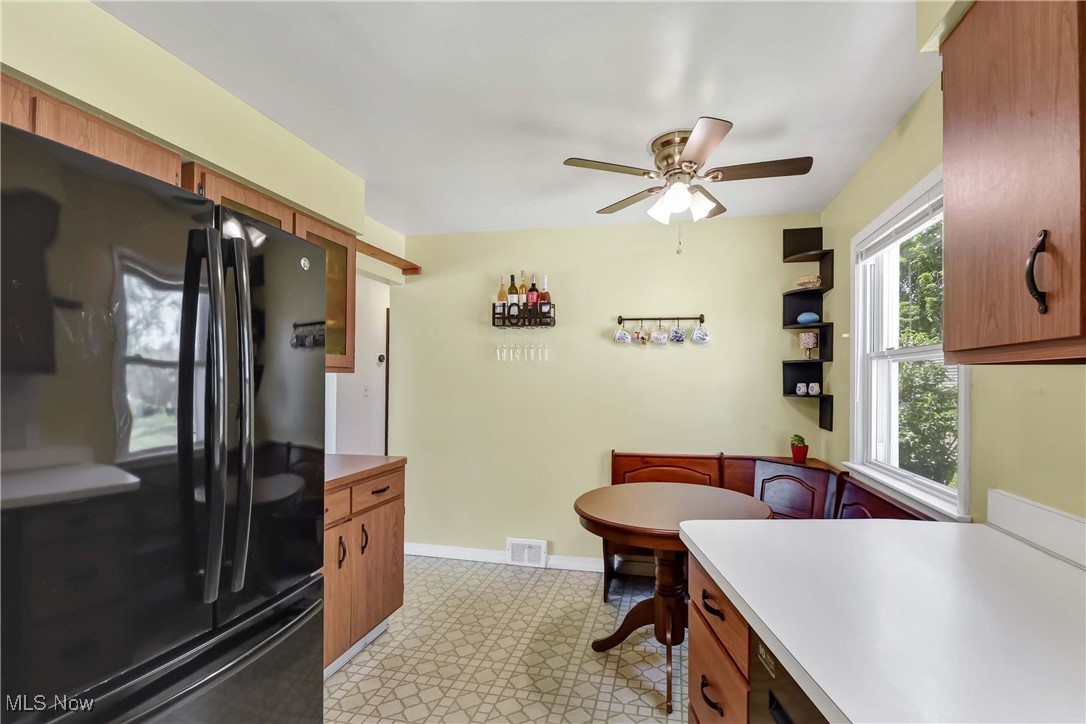 1660 Ridgeview Drive, Wickliffe, Ohio image 14