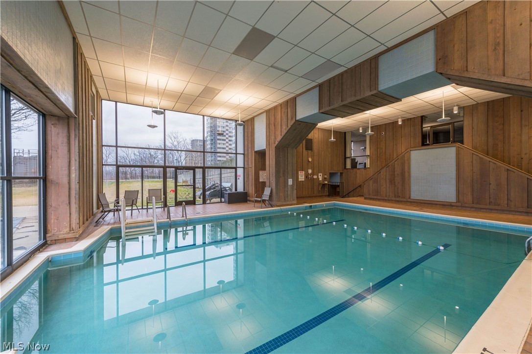 Meridian Condo - Residential