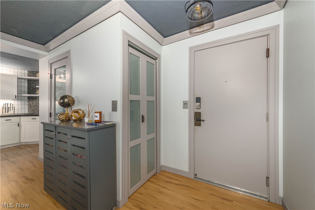 Meridian Condo - Residential